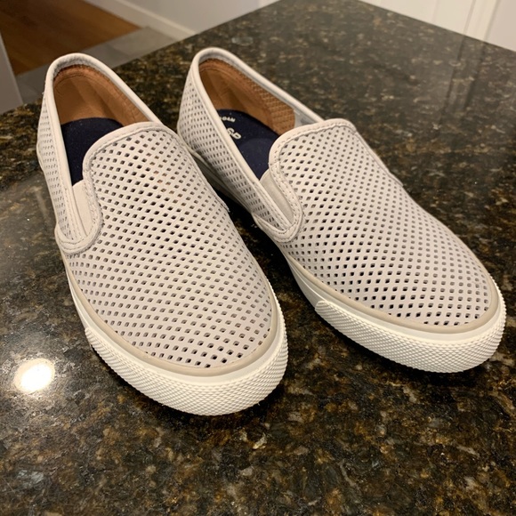 Sperry slip on - Picture 2 of 5